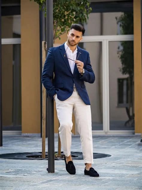 blue blazer pants color combinations.